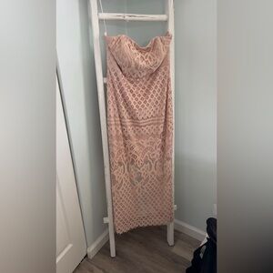 Stunning lace pink dress!